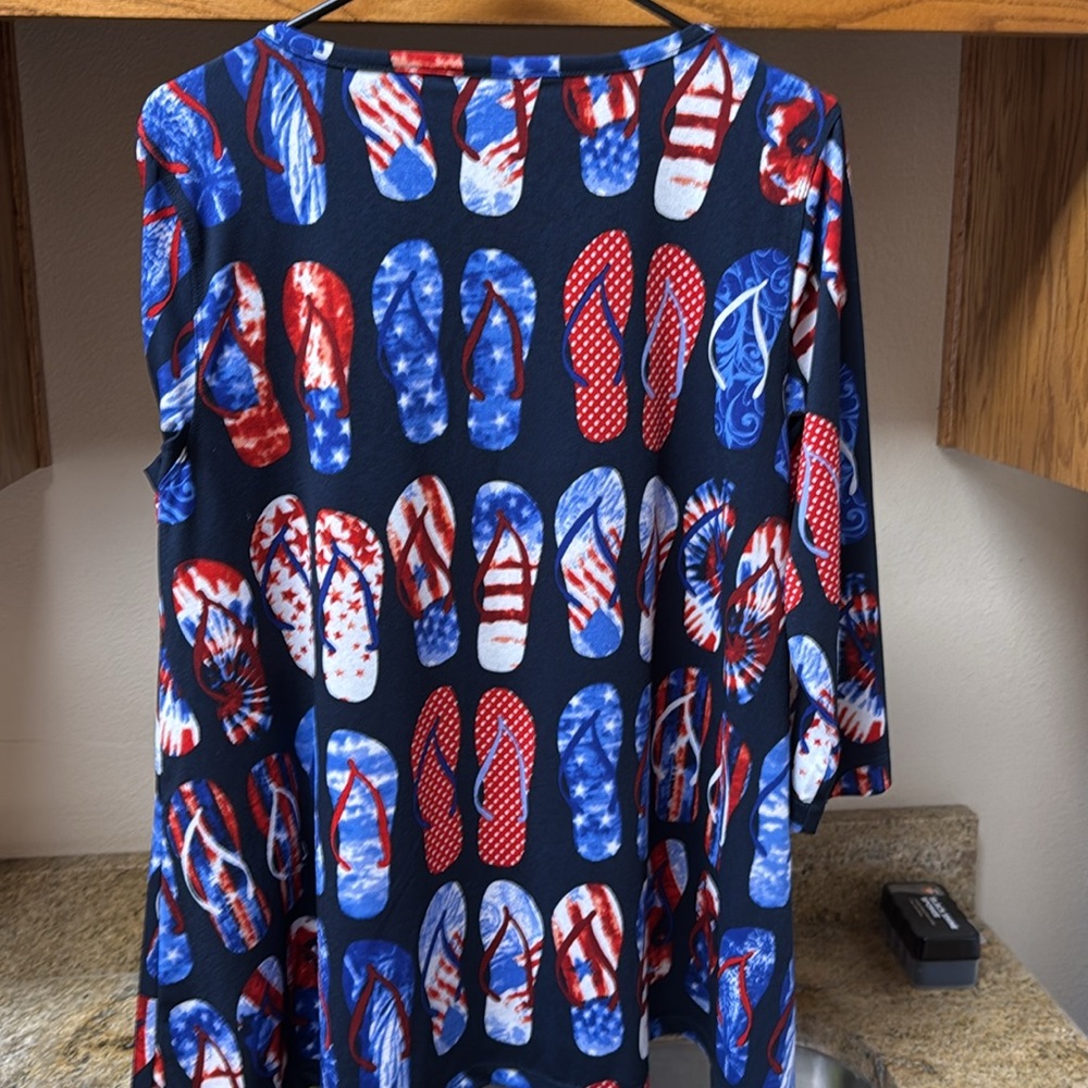 Lularoe Patriotic Flip Flop Top - Picture 3 of 3